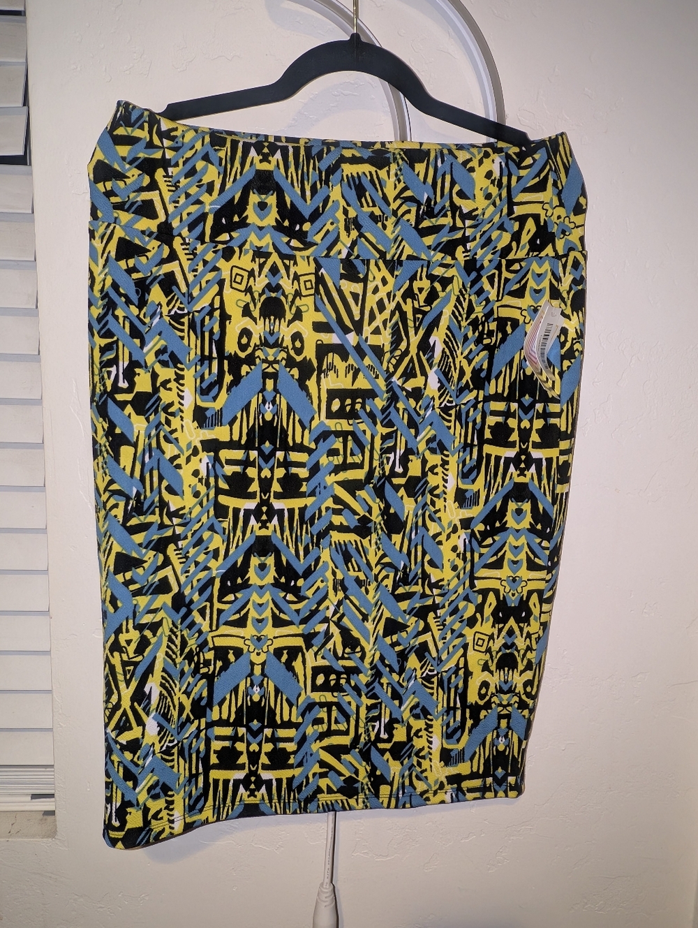 LuLaRoe Cassie skirt- Large